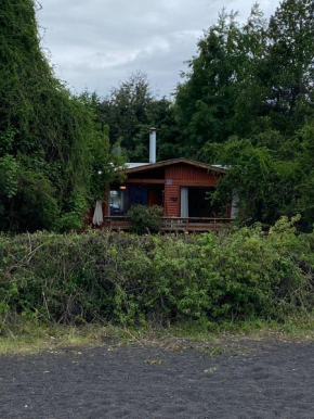 Casa familiar entre Lican Ray y Conaripe con acceso directo al lago Calafquen